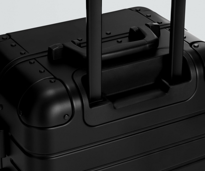 Away Carry-On: Aluminum Edition Koffer Schwarz | DTdMr5WaocC