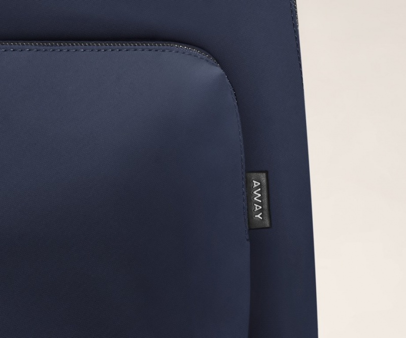 Away Front Pocket Rucksäcke Navy Blau | V2NM2DobBNV