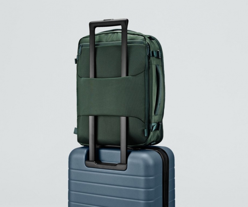 Away Outdoor Convertible 25L Rucksäcke Grün | v5UjKDYWiWz