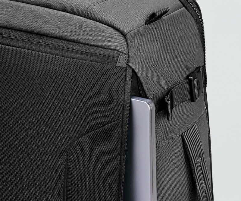 Away Outdoor Convertible 45L Rucksäcke Schwarz | SJ6ZIqBWQP0